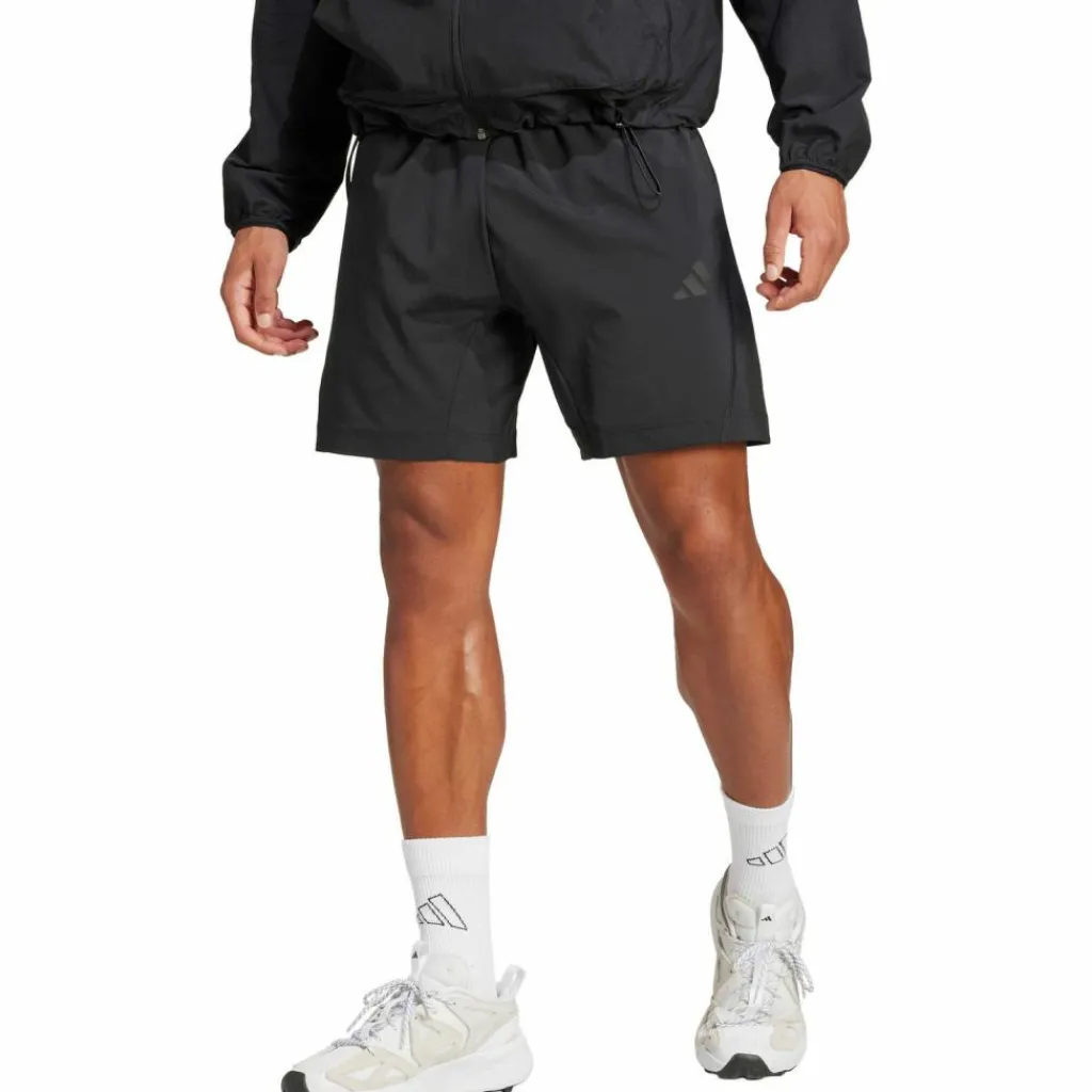 adidas Streetwear< black