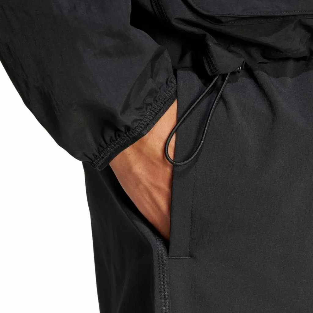 adidas Streetwear< black
