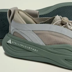 adidas Fitnessschuhe<· by Stella McCartney Sportswear Stone Green / Cloud White / Reflective Silver