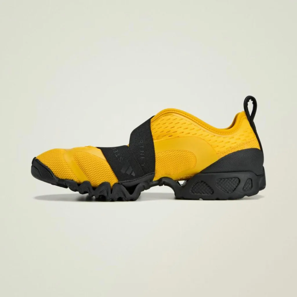 adidas Fitnessschuhe<· by Stella McCartney Sportswear X Bold Gold / Legend Ink / Core Black