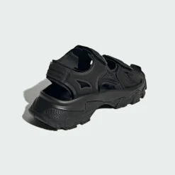 adidas Wanderschuhe<· by Stella McCartney Hika Outdoor Core Black / Core Black / Utility Black