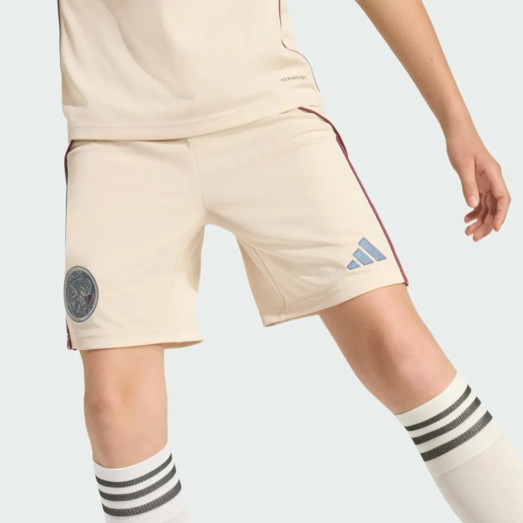 Hot · Ajax 25/26 Ausweichshorts Kinder Shorts