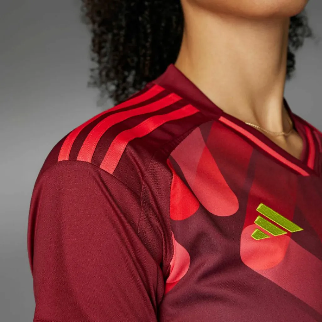 adidas Trikots<· DFB EM 2025 Auswärts team coll burgundy 2