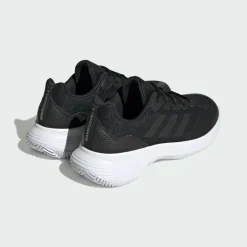 adidas Tennis<· Gamecourt 2.0 Tennisschuh Core Black / Core Black / Silver Metallic