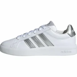 adidas Sneaker<· GRAND COURT 3.0 KINDER UND TEENS SCHUH Cloud White / Silver Metallic / Silver Metallic