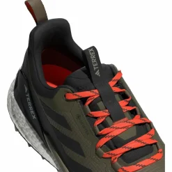 adidas Multifunktionsschuhe<· GTX Free Hiker 2 Low olistr-cblack-carbon