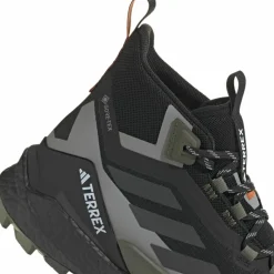 adidas Wanderschuhe<· GTX FREE HIKER 2 core black-carbon-olive strata