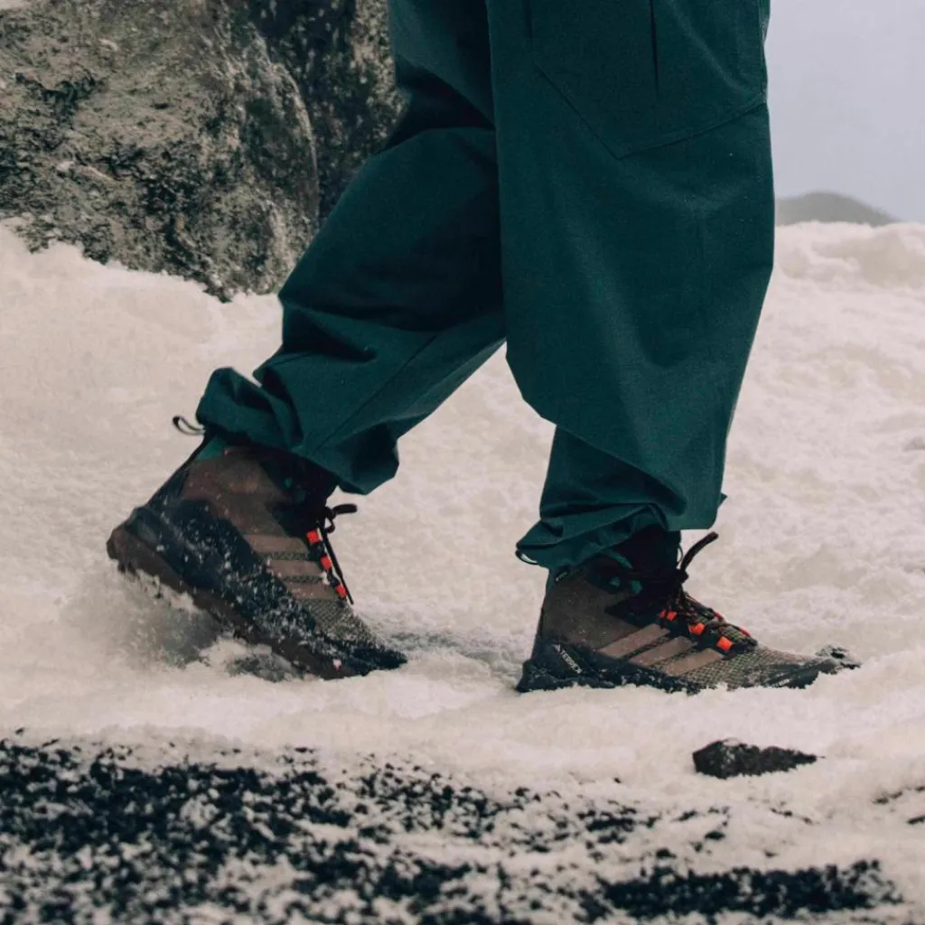 adidas Winterschuhe|Boots & Stiefel<· GTX Skychaser AX5 MID CLIMA earth strata-trace brown-pure teal