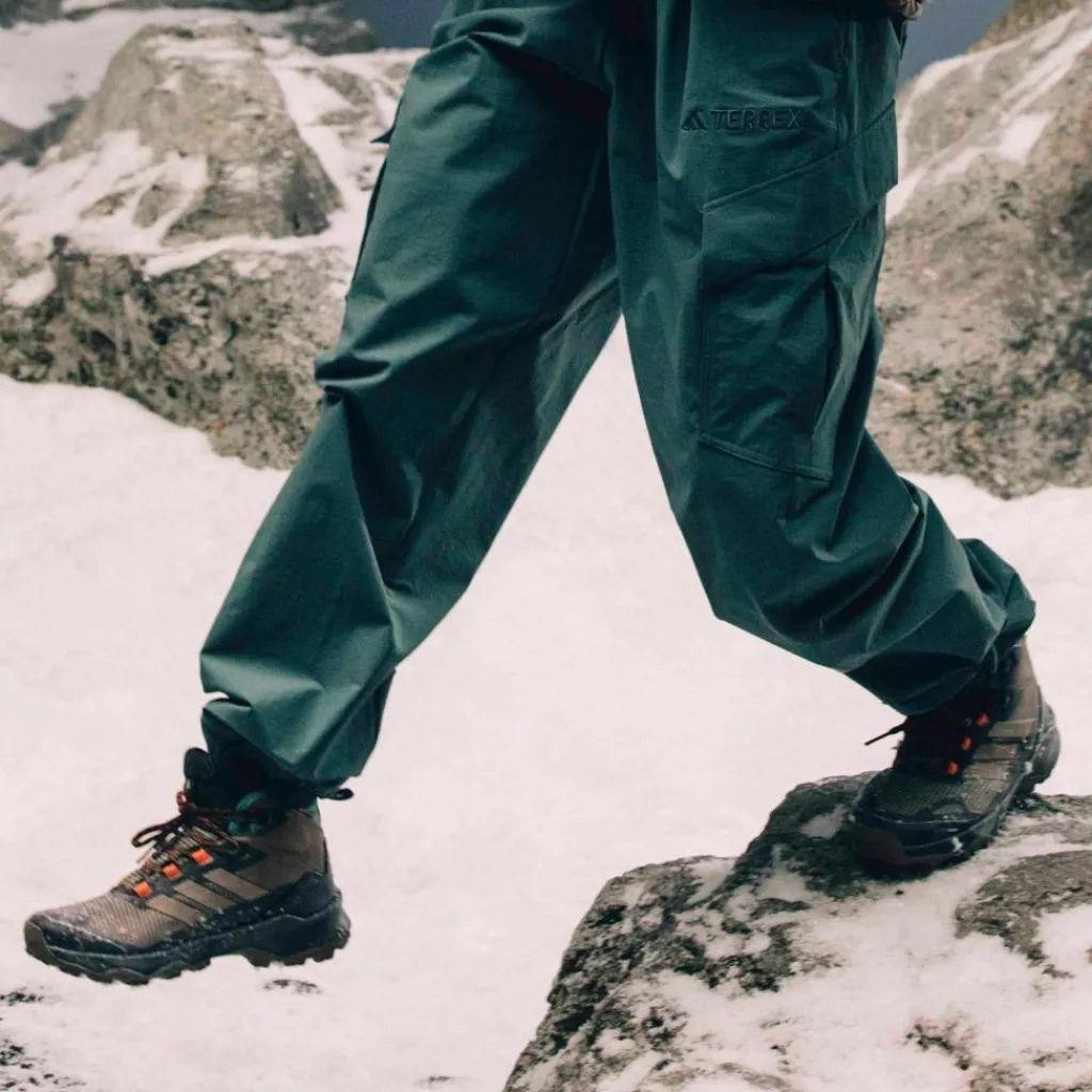 adidas Winterschuhe|Boots & Stiefel<· GTX Skychaser AX5 MID CLIMA earth strata-trace brown-pure teal