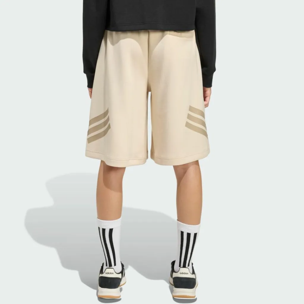 adidas Shorts<· LANGE FUTURE ICONS-3-STREIFEN-SHORTS Crystal Linen / Trace Khaki