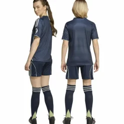 Discount · Real Madrid 25-26 auswärts Kinder Shorts