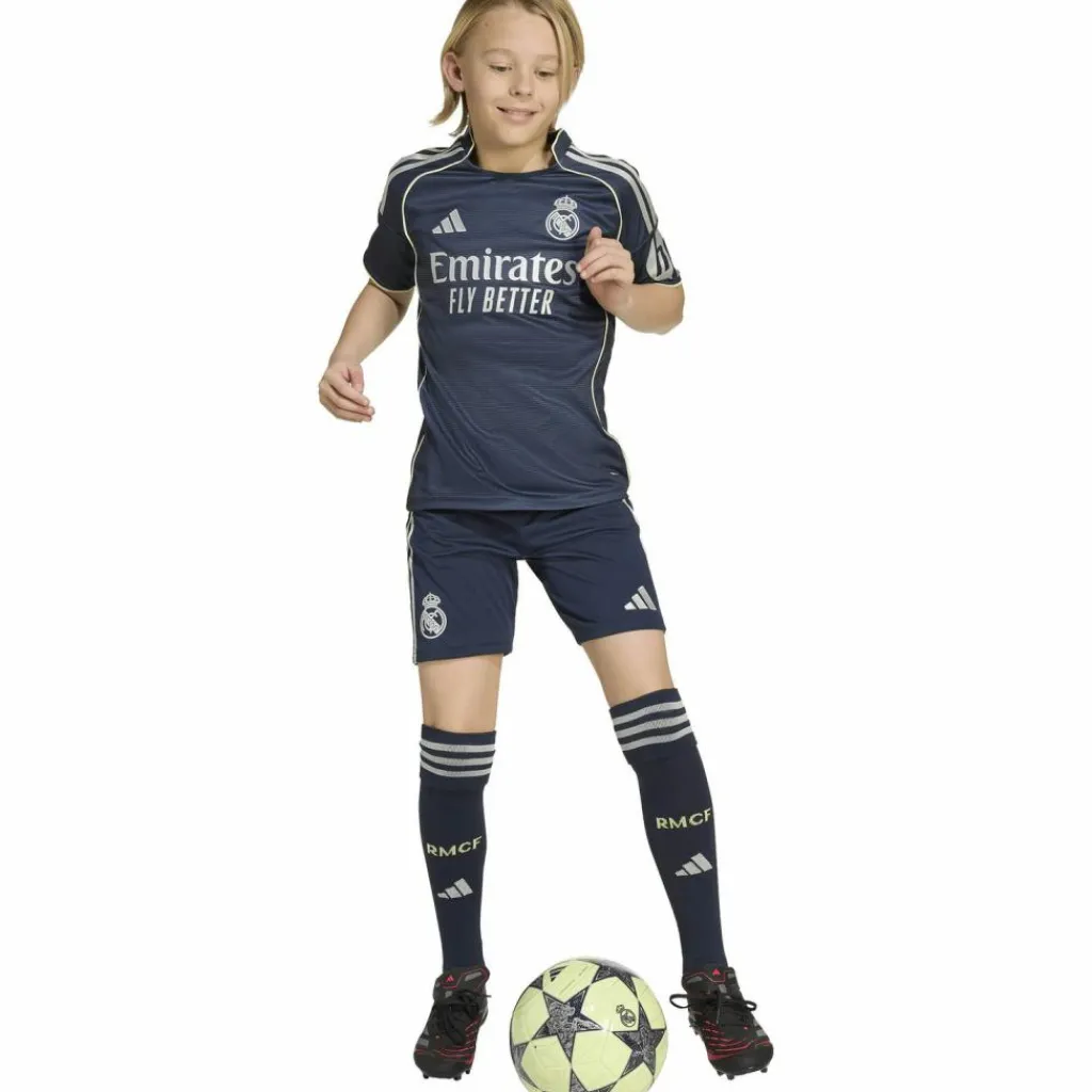 Discount · Real Madrid 25-26 auswärts Kinder Shorts