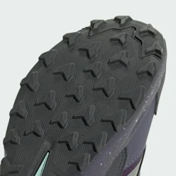 Clearance · Terrex Trailmaker 2 High CLIMAWARM+ Kinder Wanderschuhe