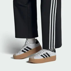 adidas Fitnessschuhe<· VL Court Bold Schuh Cloud White / Core Black / Wonder Beige