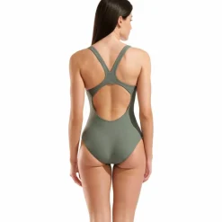 Arena Schwimmen|Schwimmen<· W DYNAMO ONE PIECE R sage