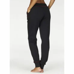 Bench Hosen<· Relaxhose schwarz-rubinrot