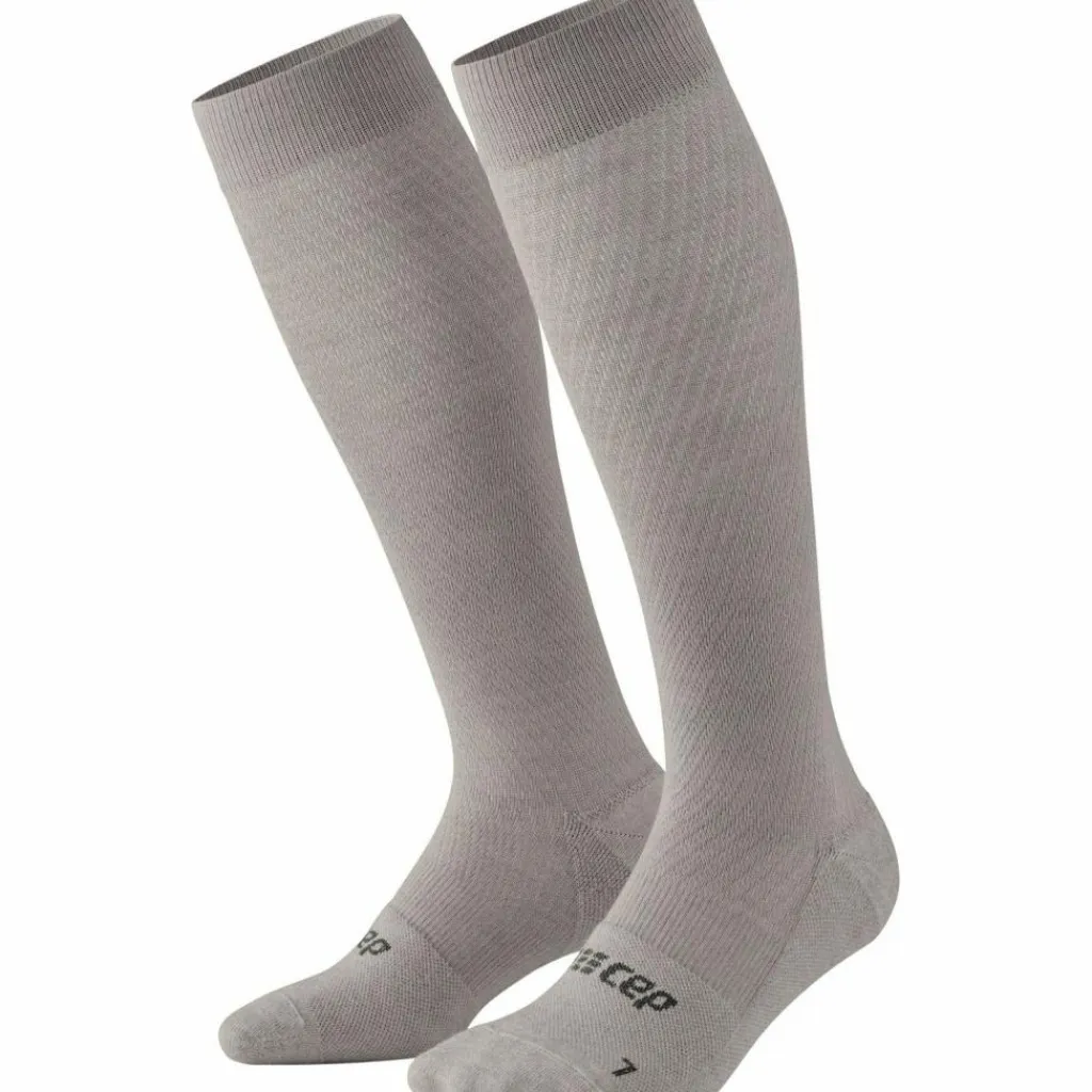 CEP Socken<· KNEE HIGH FLIGHT KOMPRESSION light grey