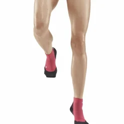 CEP Socken<· LIGHT MERINO HIKING COMPRESSION SOCKS berry