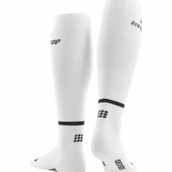 Online · THE RUN COMPRESSION SOCKS KNEE-HIGH Damen Socken