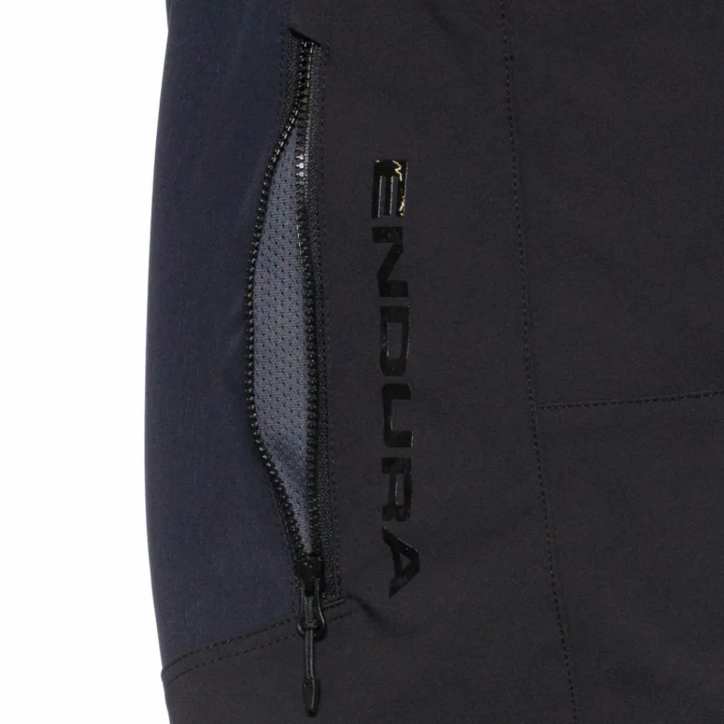 Endura Radsport<· MT500 black