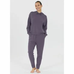 Endurance Yoga|Yoga<· Jade 4371 Graystone