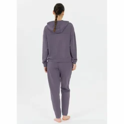 Endurance Yoga|Yoga<· Jade 4371 Graystone