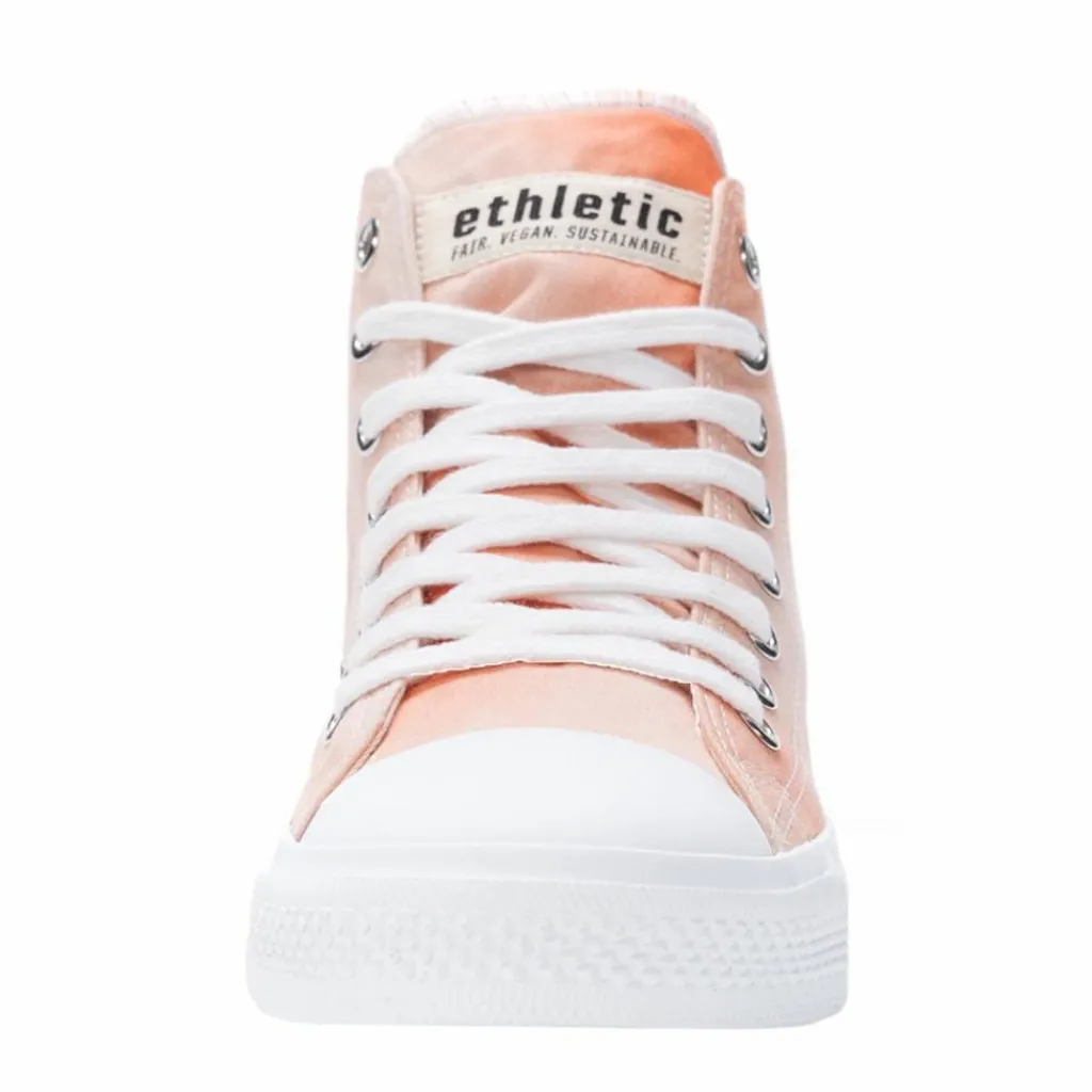 Outlet · White Cap Hi Cut Skateboarding
