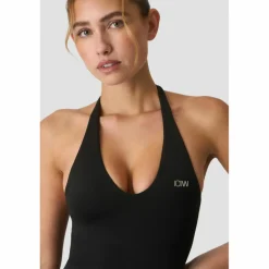 ICANIWILL Tops & Tanks<· Define black