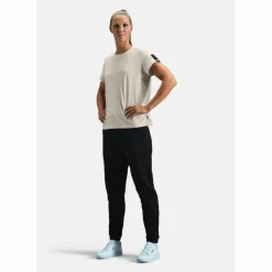 Outlet · STMNT Women Handball