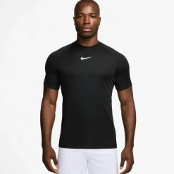 Discount · Academy25 Herren Fußball