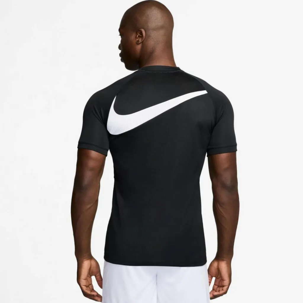 Discount · Academy25 Herren Fußball