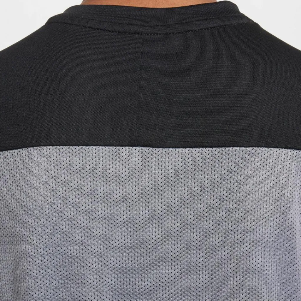 Nike Fußball|Shirts<· Academy 25 cool grey-black-bright crimson