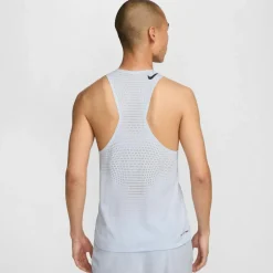 Nike Tops & Tanks<· Aeroswift football grey-dark obsidian