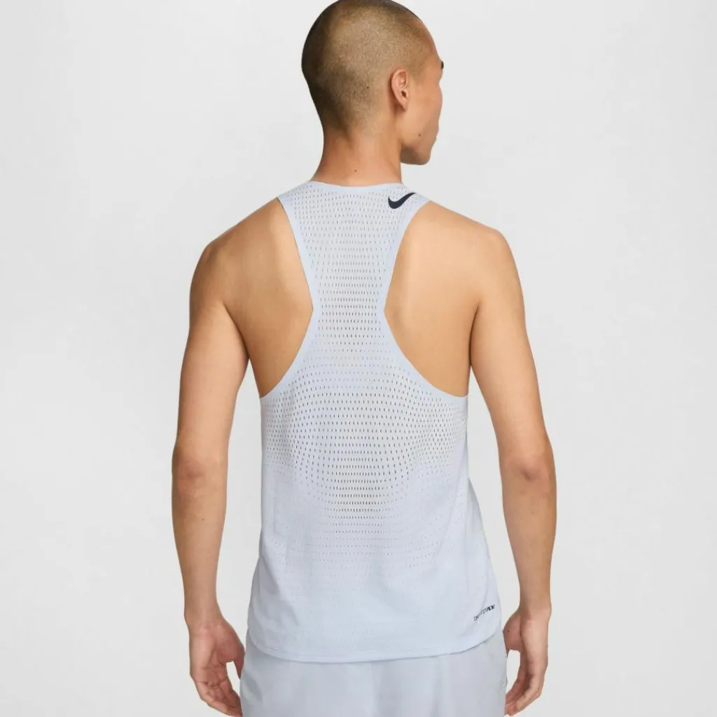 Nike Tops & Tanks<· Aeroswift football grey-dark obsidian