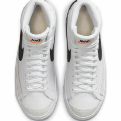 Nike Sneaker<· BLAZER 77 white-black-total orange