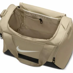 Nike Sporttaschen|Taschen<· Brasilia-XS-25L desert khaki-black-sail