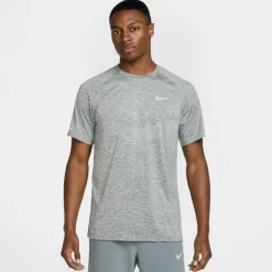 Nike Training|Laufen<· DFADV STRIDE smoke grey-htr-reflective silv