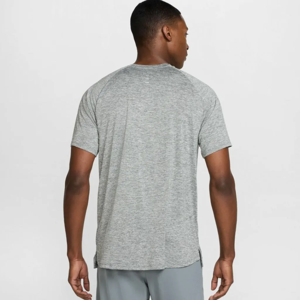 Nike Training|Laufen<· DFADV STRIDE smoke grey-htr-reflective silv