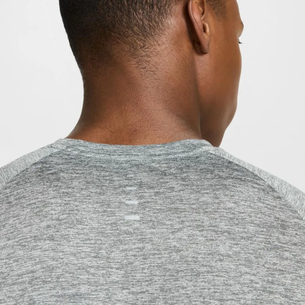 Nike Training|Laufen<· DFADV STRIDE smoke grey-htr-reflective silv