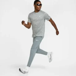 Nike Training|Laufen<· DFADV STRIDE smoke grey-htr-reflective silv