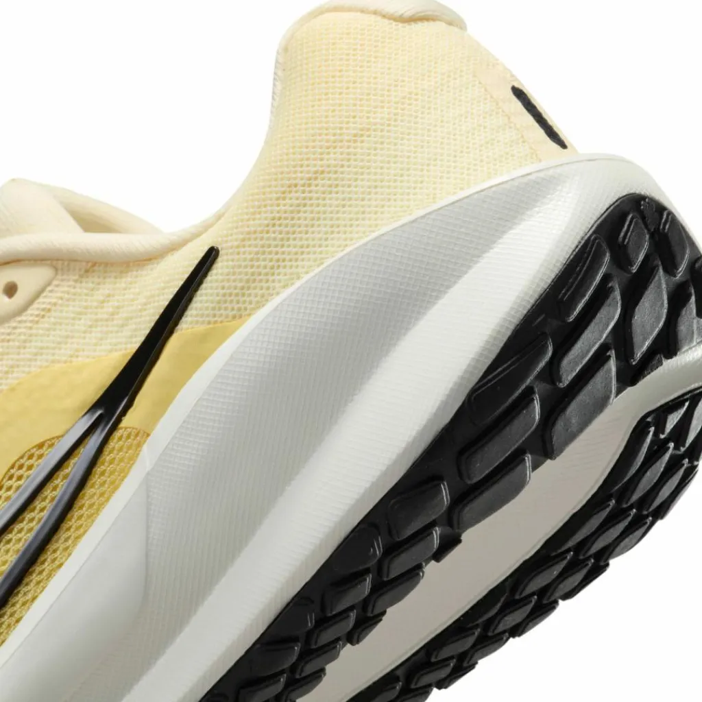 Nike Laufschuhe<· DOWNSHIFTER 13 alabaster-black-soft yellow-sail