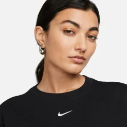 Nike Shirts|Loungewear<· Essential black-white