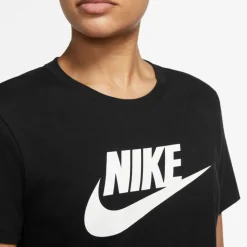 Nike Shirts<· Essential Icon Futura black
