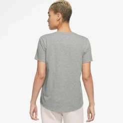 Nike Shirts<· Essential Icon Futura dark grey heather