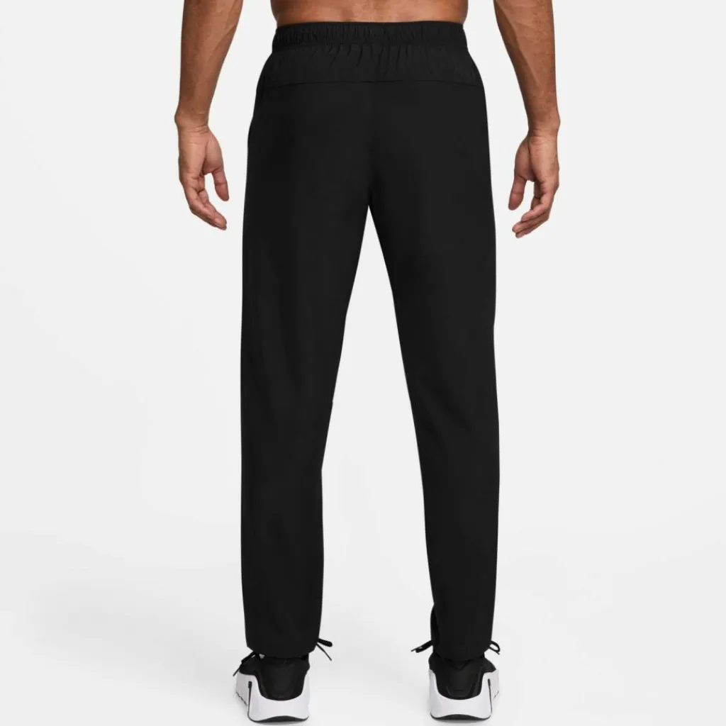 Clearance · FORM Herren Training|Hosen