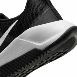 Nike Fitnessschuhe<· MC Trainer 3 black-white