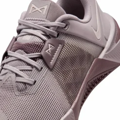 Nike Training|Training<· METCON 10 lt violet ore-silt red-tattoo