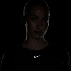 Nike Tops & Tanks<· One Classic black-black