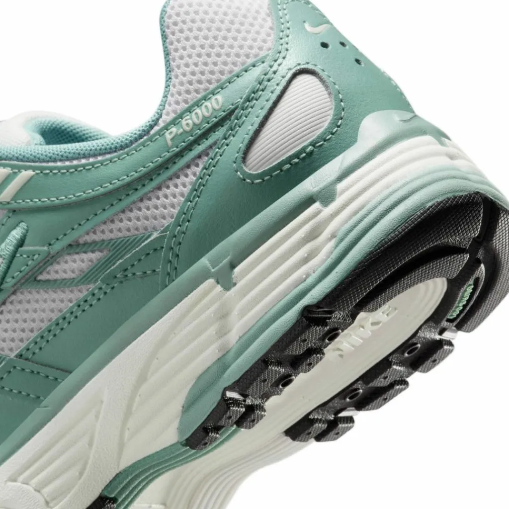 Nike Streetwear|Sneaker<· P-6000 cannon-soft pearl-platinum tint-black
