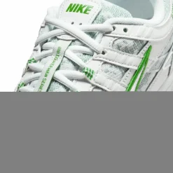 Nike Sneaker<· P-6000 summit white-summit white-kelly green